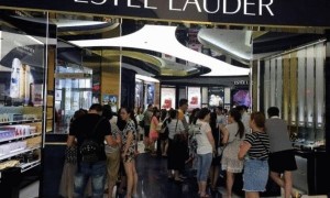 中国提振国内消费及旅游市场：免税购物天堂