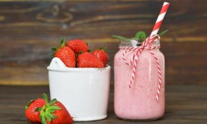 草莓酸奶英语怎么说？草莓相关英语表达