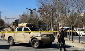 突发！阿富汗首都喀布尔发生自杀式炸弹袭击，已致至少40人死亡，