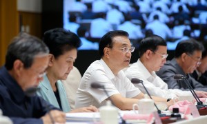 Premier Li highlights role of optimizing business environmen