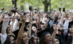 因被指存在招生歧视！哈佛提前录取亚裔学生比例增至24.2%！