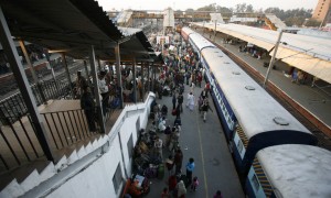 印度开始把火车改造成方舱医院
