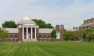 西弗吉尼亚大学校友授予富布赖特奖学金以在国外教授或进行研究