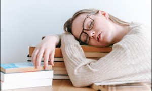 研究：睡午觉可以延缓大脑萎缩